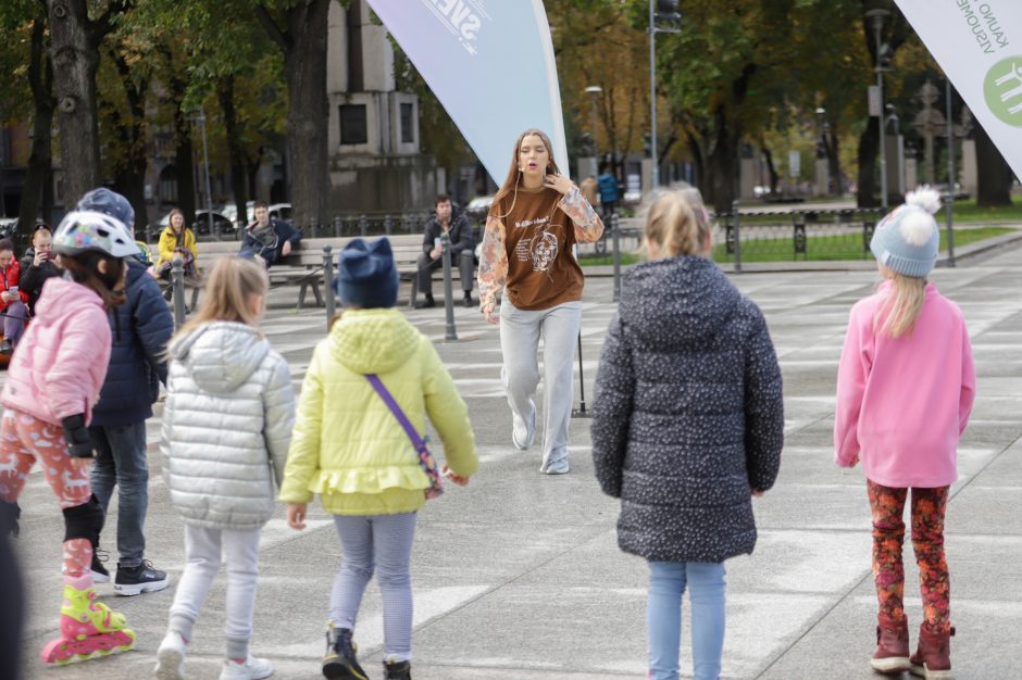 Judėjimo sveikuoliai okupavo Vienybės aikštę: kai kurie jų tokiais tapo tik šiandien