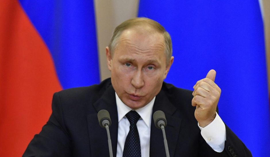 V. Putinas ragina Kirgizijos ir Tadžikistano vadovus vengti tolesnio eskalavimo