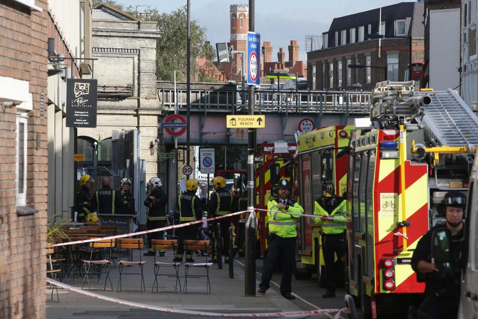 Dėl atakos Londono metro suimtas 18-metis įtariamasis