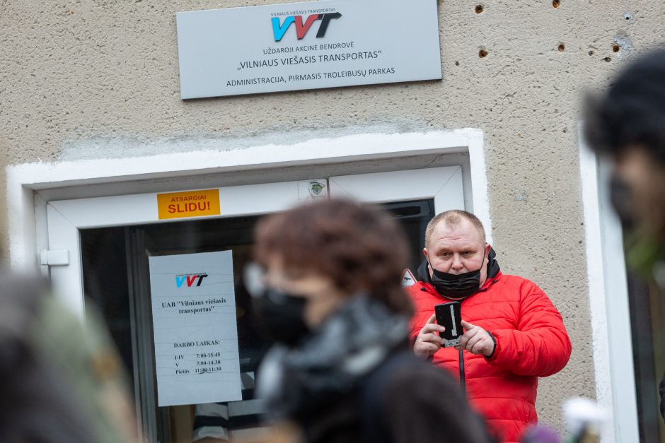 Dėl geresnių sąlygų „Vilniaus viešojo transporto“ darbuotojai pradėjo protesto akciją 