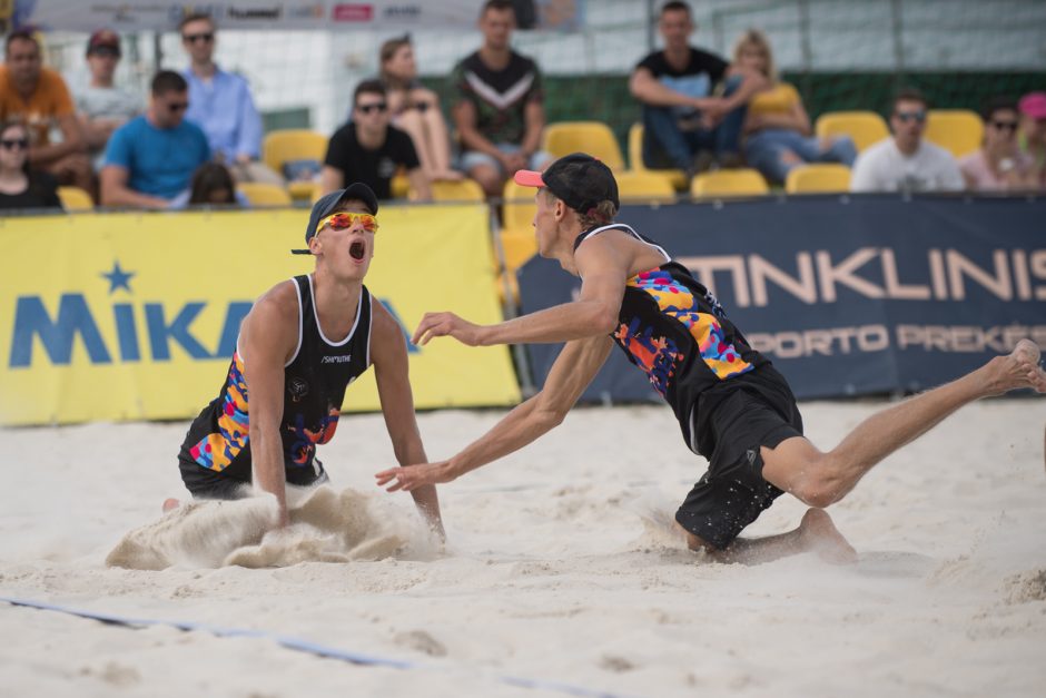 Paplūdimio tinklinio čempionate – dramatiškos finalų kovos