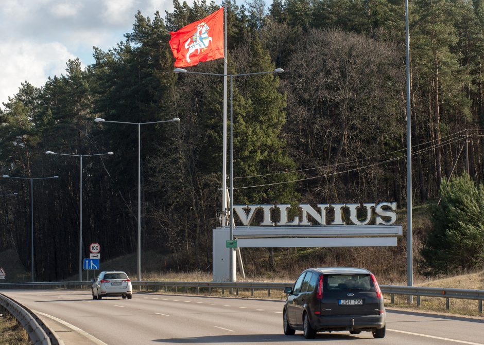 Angelai sostinės vartų nebesaugo