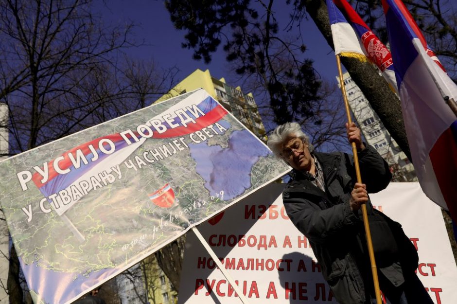 Bosnijoje serbai nacionalistai surengė mitingą Rusijai palaikyti