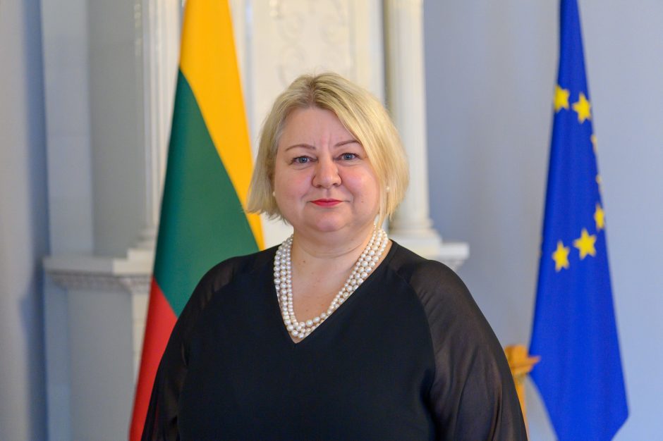 G. Nausėda įteikė skiriamuosius raštus Lietuvos ambasadorei Graikijoje L. Skerstonaitei
