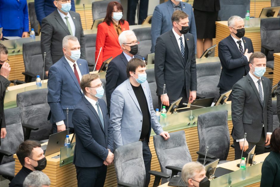 Seimo pavasario sesija prasidėjo pokyčiais frakcijose: yra perbėgėlių