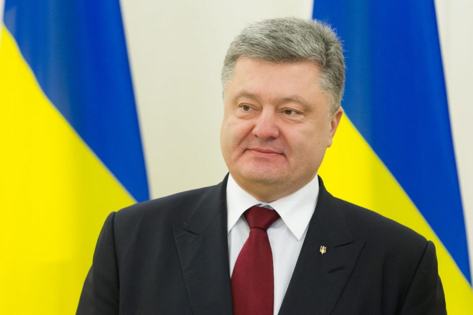 P. Porošenka paragino sąjungininkus tiekti Ukrainai dar daugiau ginklų