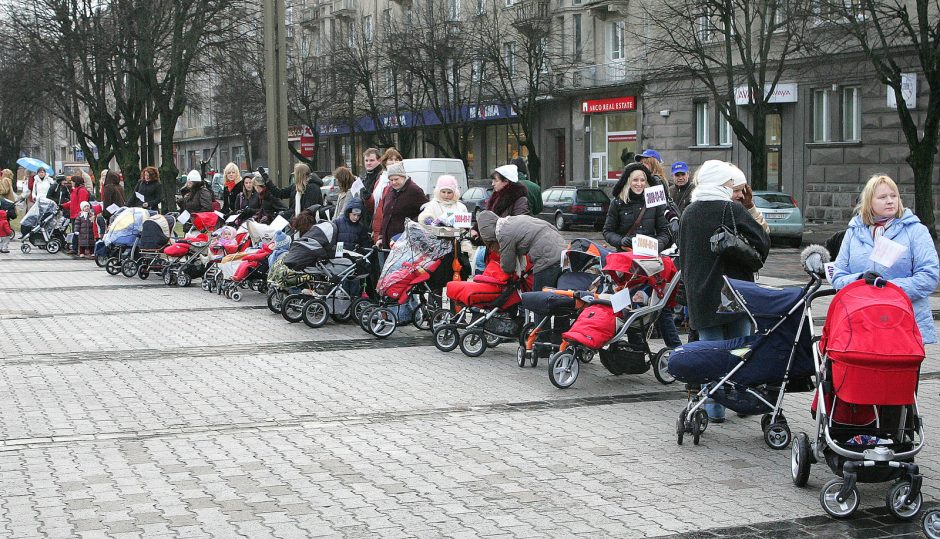 Demografė: emigracija mažės, nes nebus kam emigruoti