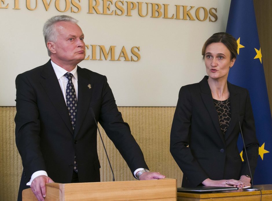Po nuvilnijusio skandalo V. Čmilytė-Nielsen iš prezidento laukia telkiančios pozicijos