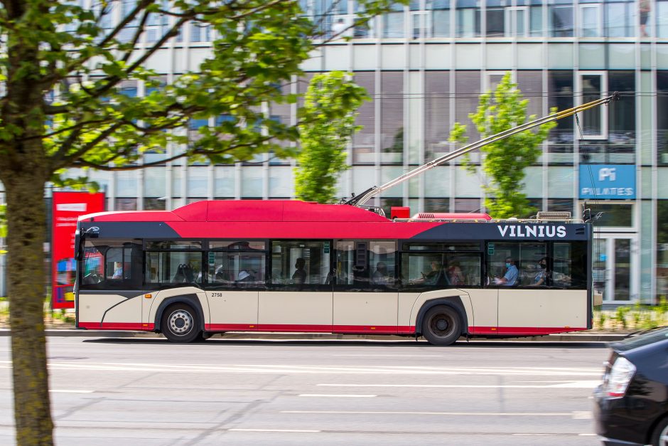 Daugiau nei trečdalis „Vilniaus viešojo transporto“ darbuotų žada stabdyti darbo sutartis