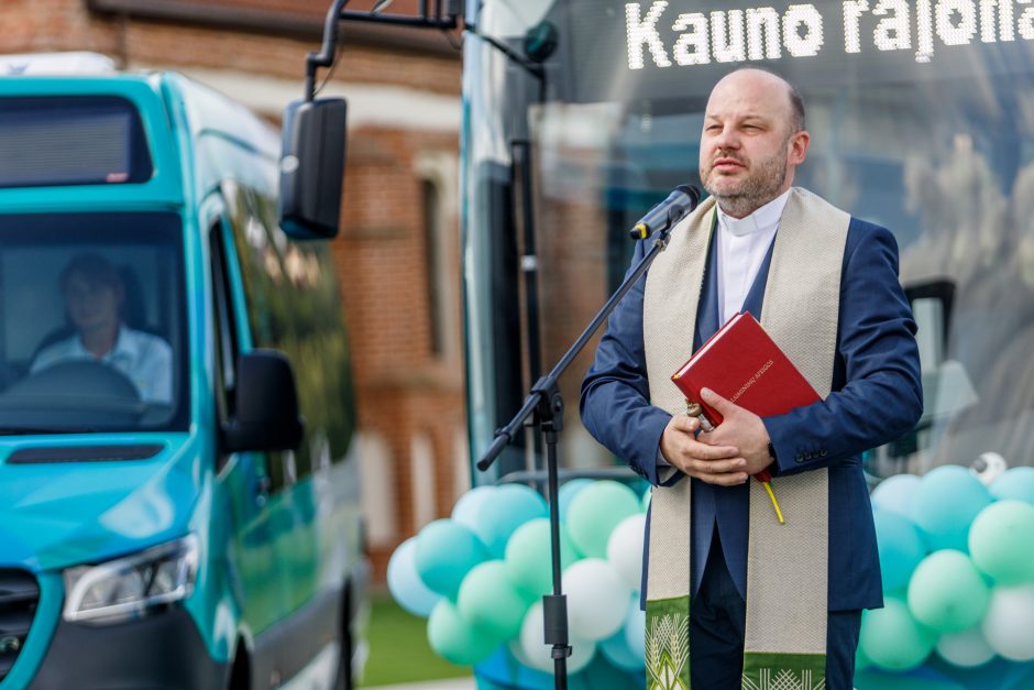 Smaragdiniai autobusai jau rieda pakaunės keliais ir gatvėmis