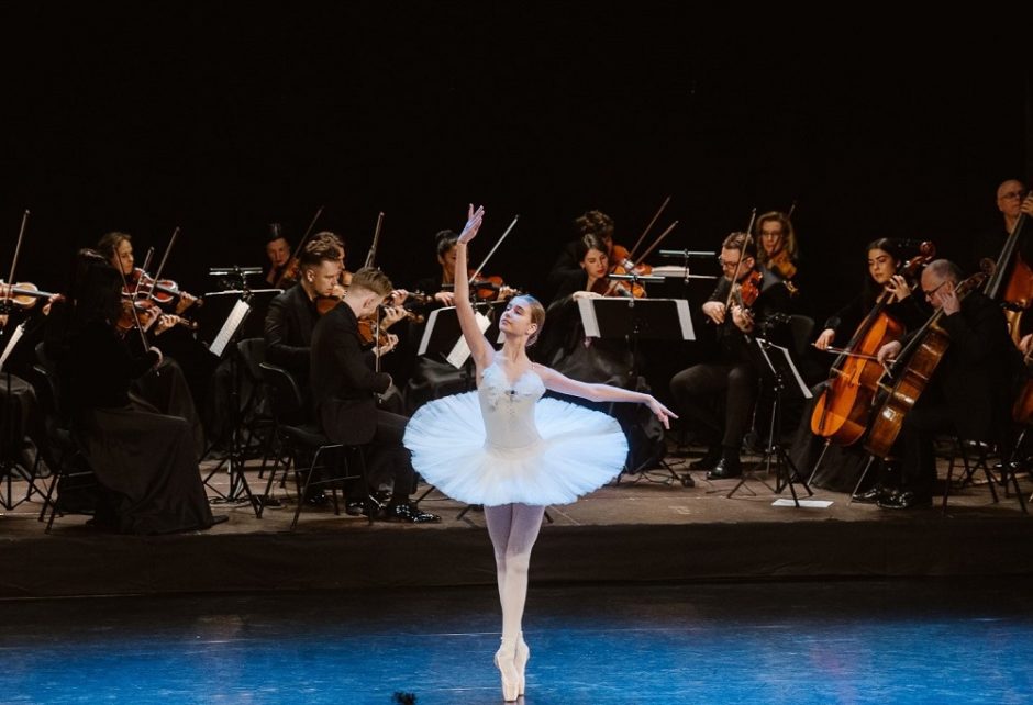 „Žaismingos muzikos orkestras“ šoks Klaipėdos koncertų salėje