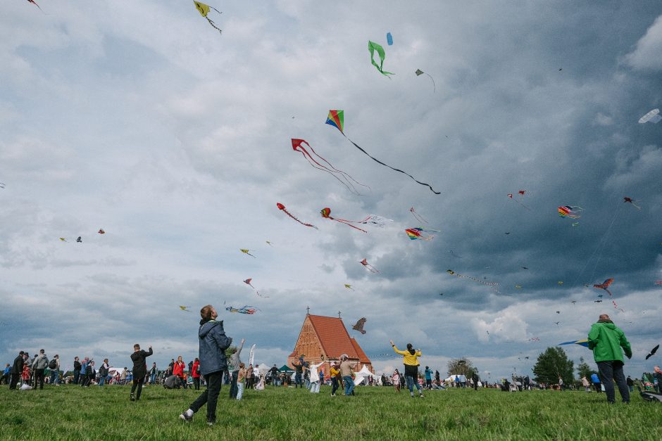 Dangų virš Zapyškio vėl spalvins aitvarai