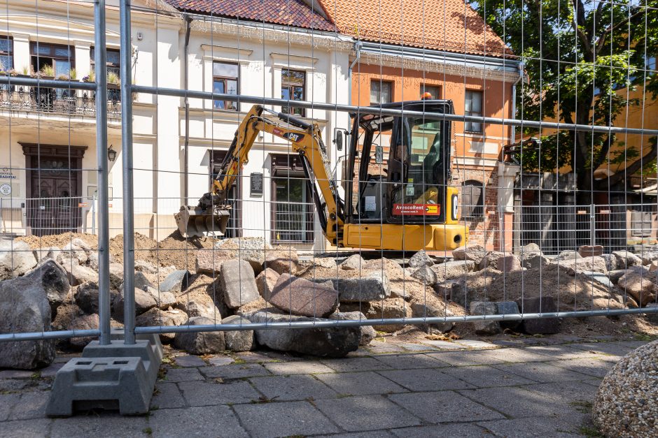 Rotušės aikštėje pluša archeologai: ko ieško?