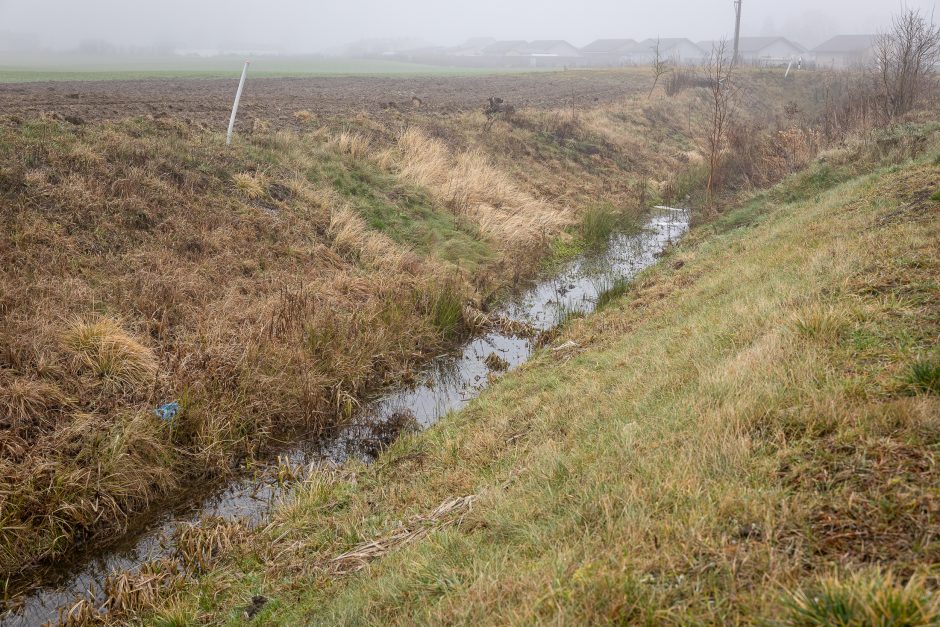 Naujakurių bėda – mįslingas vamzdynas