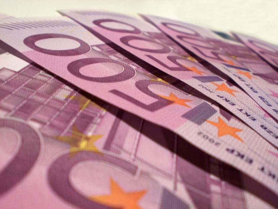 Panevėžyje iš stalčiaus pavogta 10 tūkst. eurų ir banko kortelė