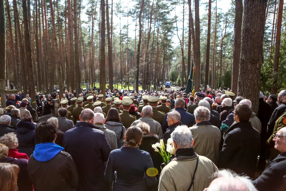 Į paskutinę kelionę – iš Karininkų ramovės