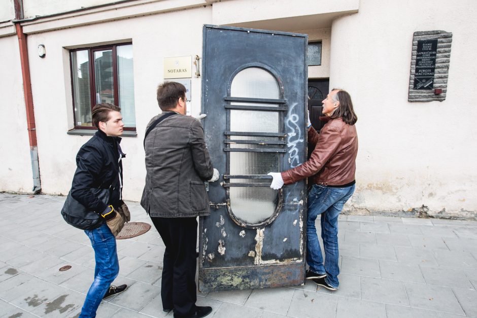 Architektas A. Kančas nustėręs: unikalios smetoniškos durys buvo išmestos į sąvartyną