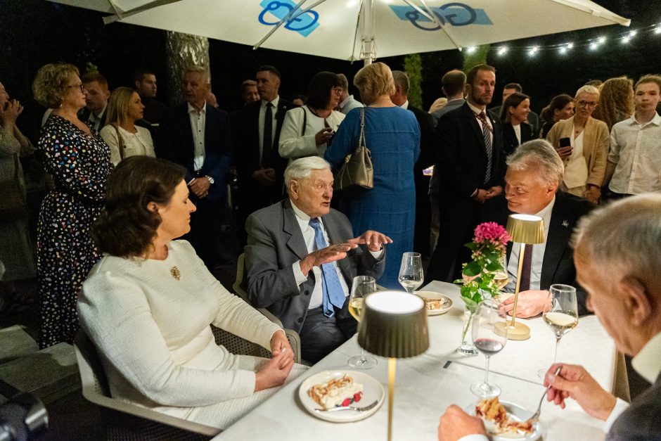 Užsienio šalių prezidentai pasveikino G. Nausėdą su pergale: kartu galime daugiau