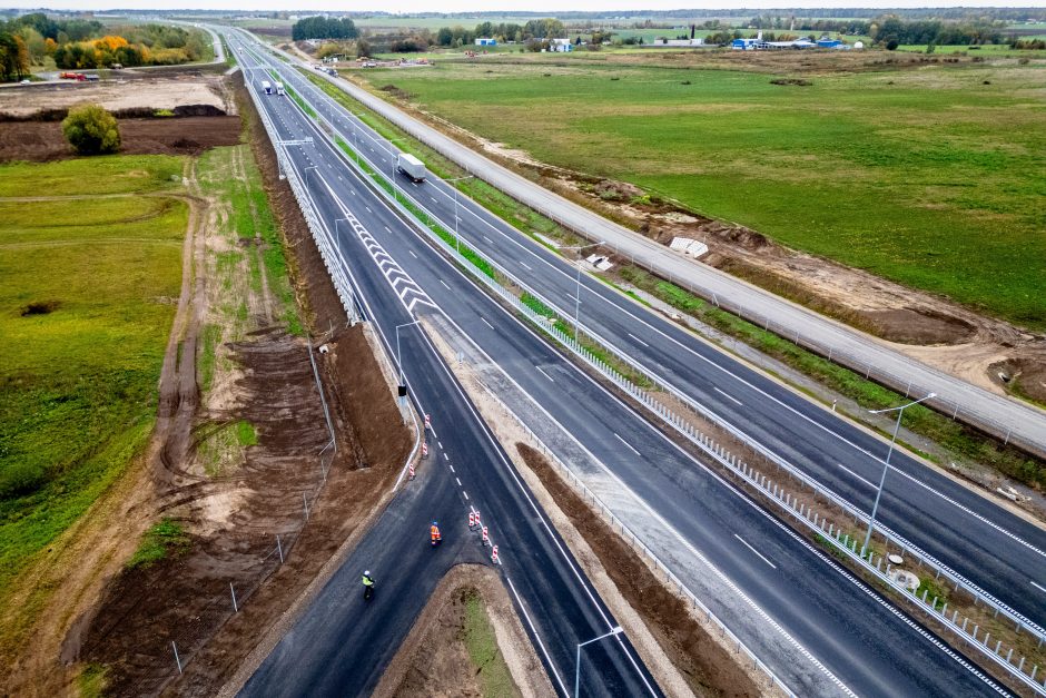 Remontai jau pradeda įgristi vietos gyventojams: ar Lietuvai pavyks pabaigti kelią link Lenkijos?