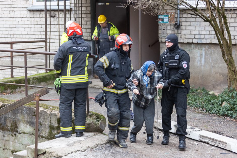 Po sprogimo Dzūkų gatvėje – daugiau detalių: sulaikytas neblaivus buto savininkas