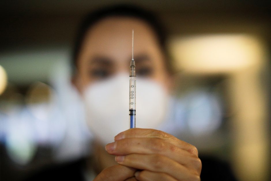 Vietnamas pagamino rusiškos vakcinos „Sputnik V“ bandomąją partiją