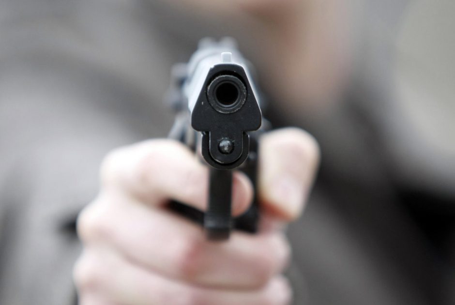 Panevėžio rajone – neblaivaus vyro išpuolis: savo tėvams grasino ginklu
