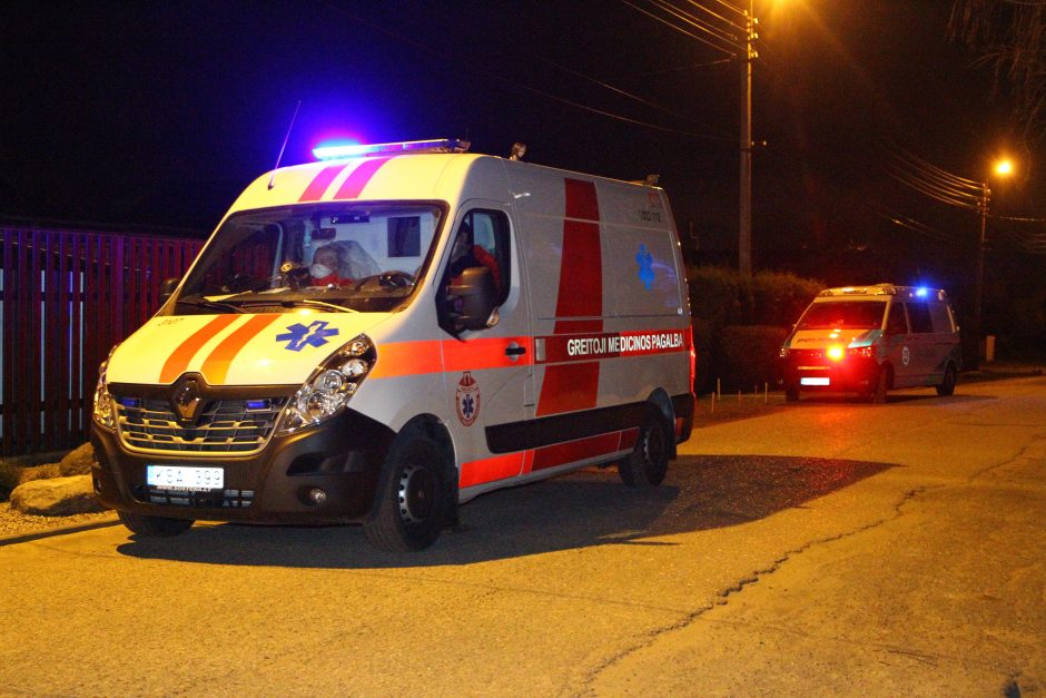 Kūčių naktį Kauno medikai gelbėjo klinikinės mirties ištiktą moterį