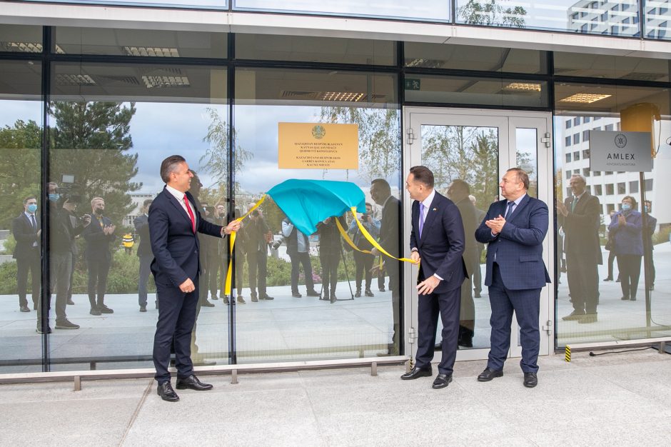 Dar tvirtesnė bendrystė: Kaune atidarytas Kazachstano Respublikos konsulatas