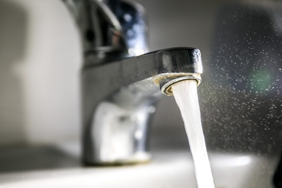 Vandentvarkos įmonės reikalauja aiškumo dėl nuotekose esančių ftalatų