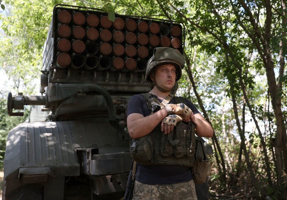 Rusijos kariuomenė toliau veržiasi į rytų Ukrainos Donbaso regioną