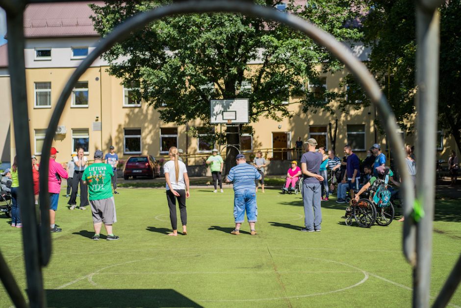 Kūrybinė judesio laboratorija neįgaliesiems: erdvė šokiui, improvizacijoms ir laisvei