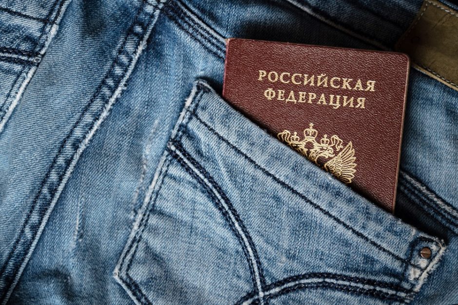 ERR: Estija nebeįsileidžia Rusijos piliečių su Estijos Respublikos išduotomis vizomis