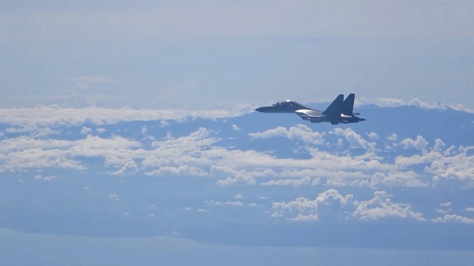 Aplink Taivaną pastebėti 28 Kinijos karo lėktuvai