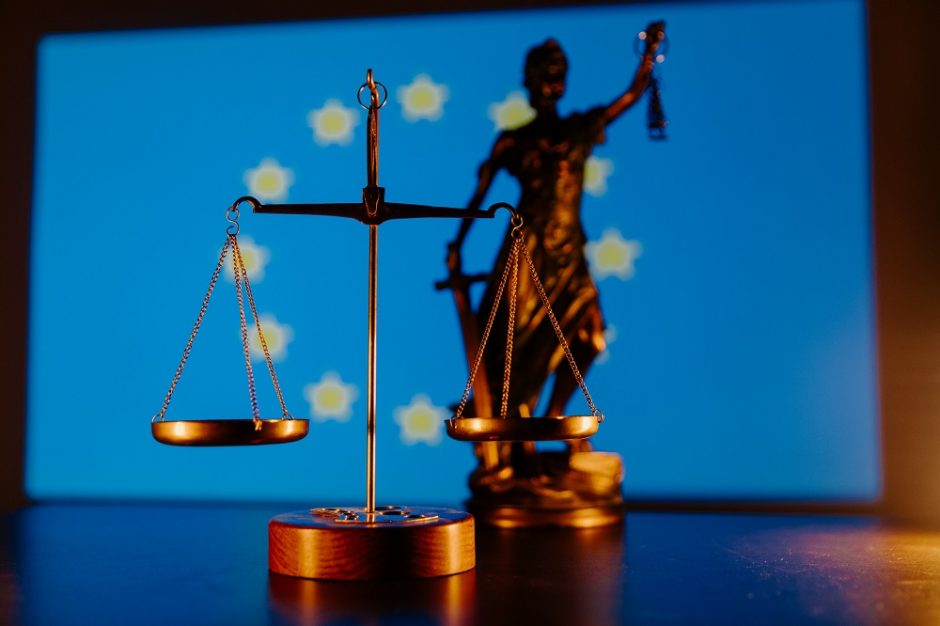 ES teismas: Lietuvos reikalavimas deklaruojant skelbti artimųjų vardus – perteklinis