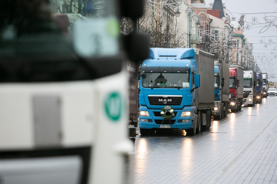 Vežėjai siūlo mažinti akcizą degalams ir grąžinti dalį sumokėto akcizo už dyzelinį kurą