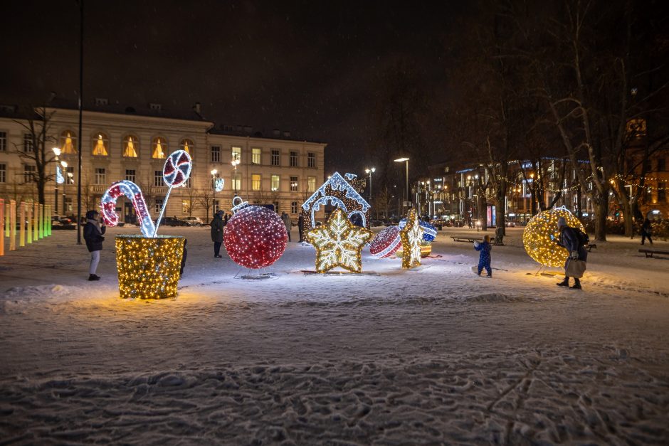 Vilniaus Kalėdų miestelyje – naujas traukos taškas Lukiškių aikštėje