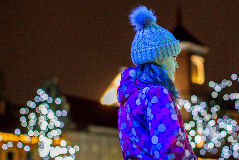 Įžiebta pagrindinė Kauno eglė: mieste prasideda šiltų Kalėdų laukimas