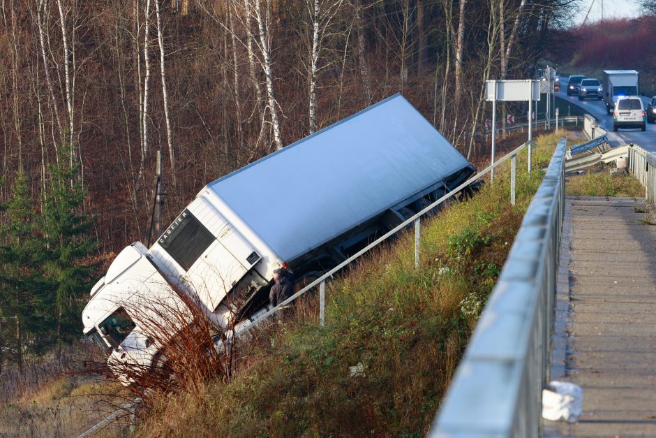 Kaune – automobilių avarijos ir spūstys