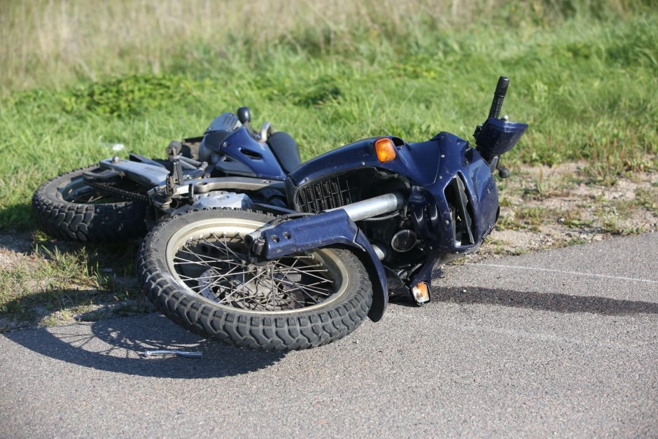 Ukmergės rajone – tragedija: žuvo motociklininkas