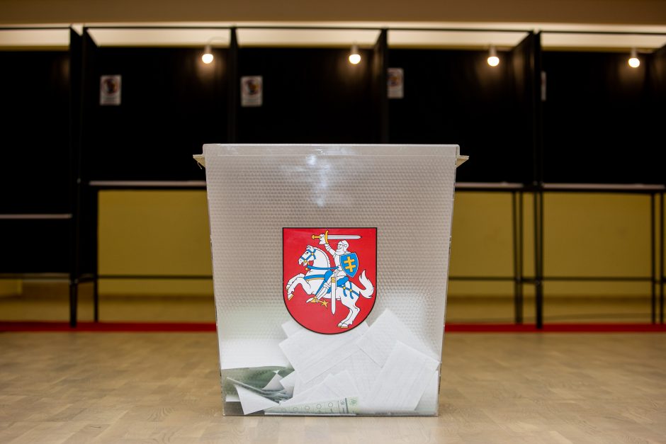 Seimas sutraukė rinkimų įstatymus į vieną, sugriežtino komitetų veiklą
