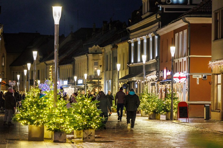 Kaunas plūsta į Rotušės aikštę: Kalėdų eglės įžiebimą lydės žinomų atlikėjų koncertas