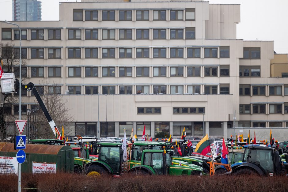 Dėl daugiamečių pievų protestuojantys ūkininkai baiminasi finansinių nuostolių: ko reikalauja?