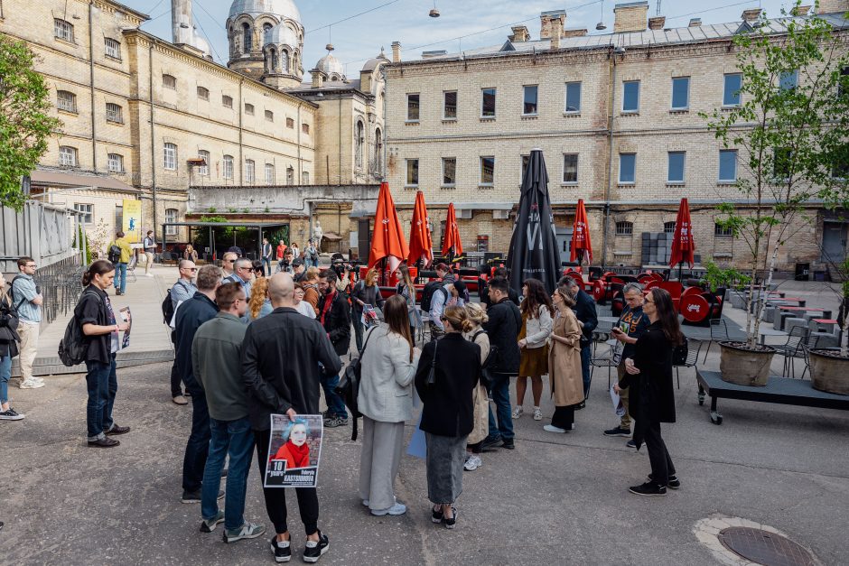 Vilniuje akcijos metu simboliškai „išlaisvinti“ 35 Baltarusijoje kalintys žurnalistai