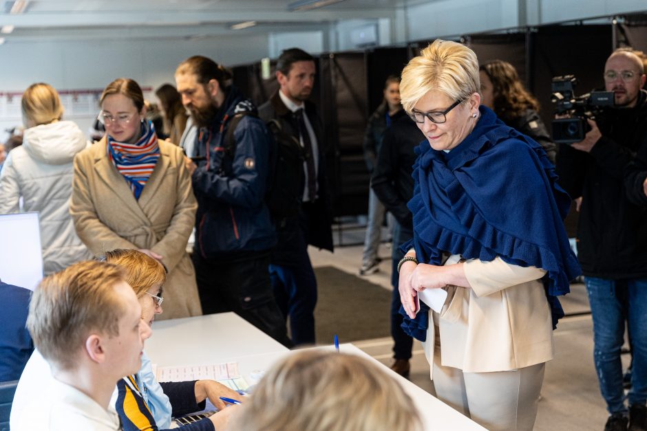 Baigiasi išankstinis balsavimas prezidento rinkimuose ir referendume