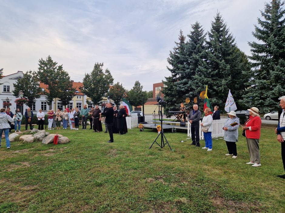 Baltijos kelią klaipėdiečiai minėjo skirtingai