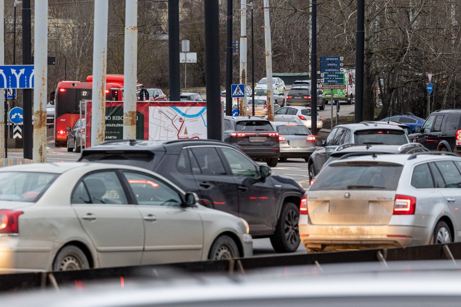 Vilniuje – prieššventinės automobilių spūstys