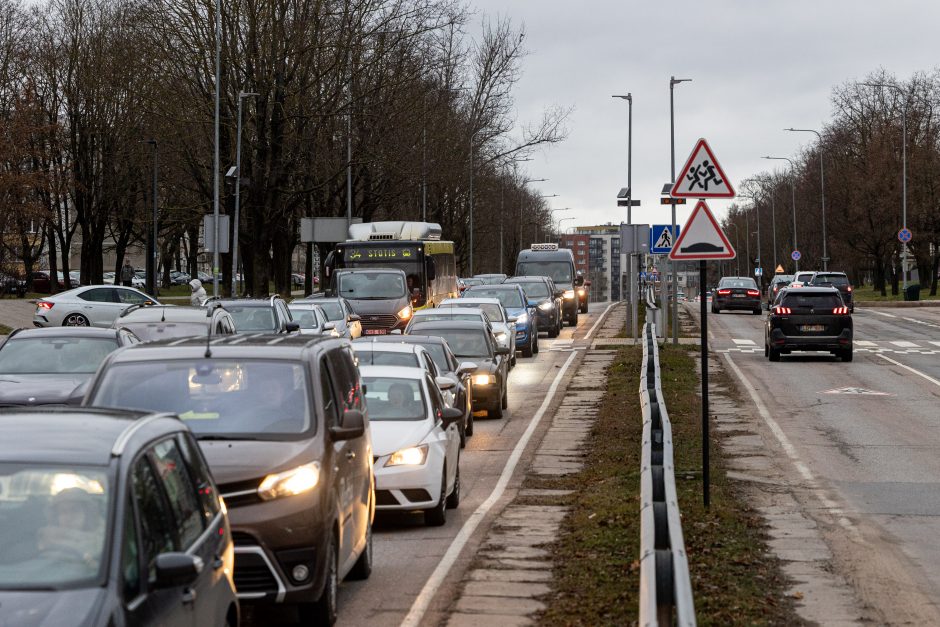 Vilniuje – prieššventinės automobilių spūstys