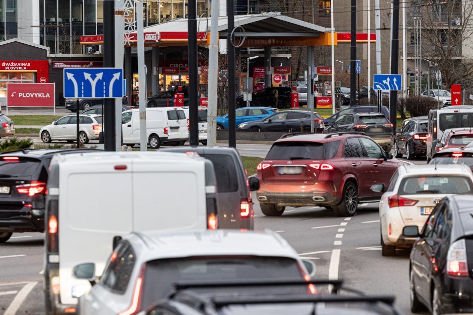 Vilniuje – prieššventinės automobilių spūstys