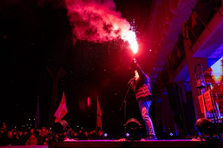 Atminimo laužų uždegimo ceremonija Vilniuje, Nepriklausomybės aikštėje