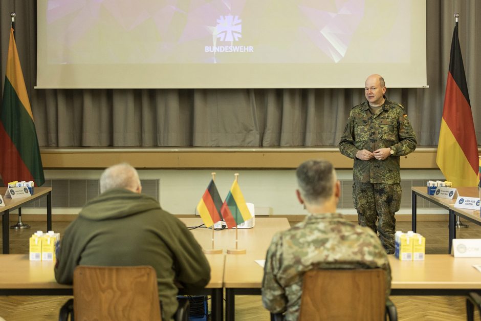 A. Anušauskas: Lietuva svarsto spartinti ukrainiečių karių mokymų tempą
